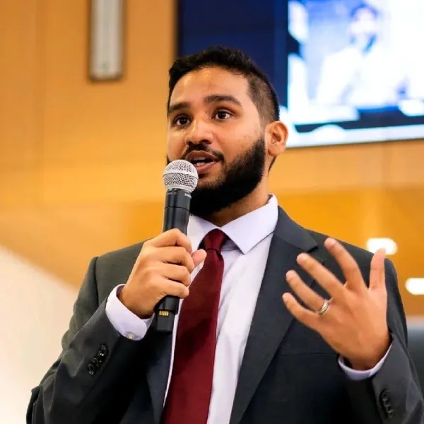 Ibraheem Alinur, Founder & CEO of Levera